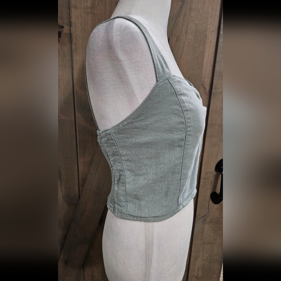 ABERCROMBIE Linen Blend Sweetheart Neckline Tailored Top In Sage. Size Medium - Picture 9 of 12